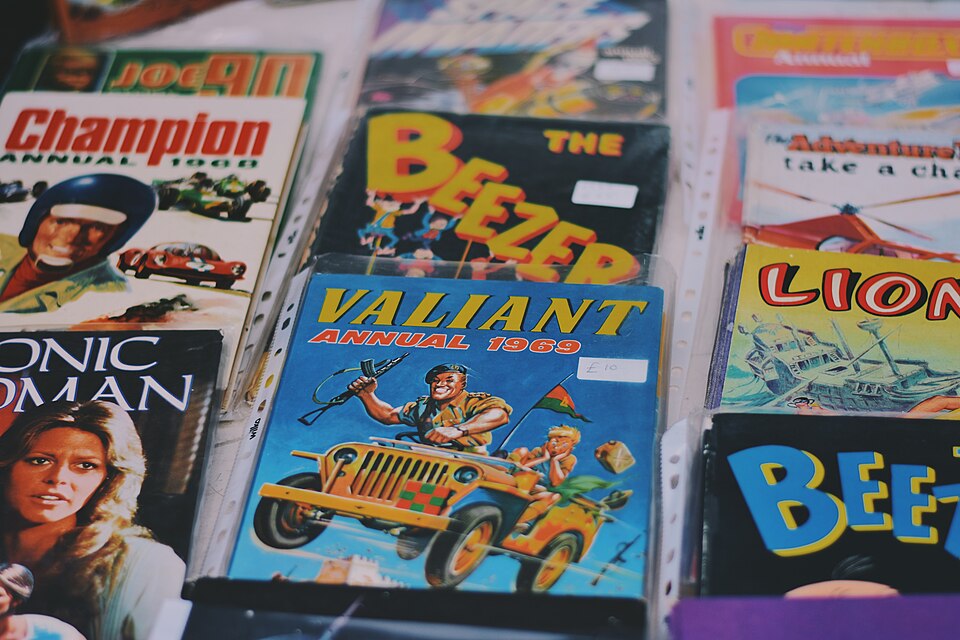Sélection de vieux albums et annuals de comics